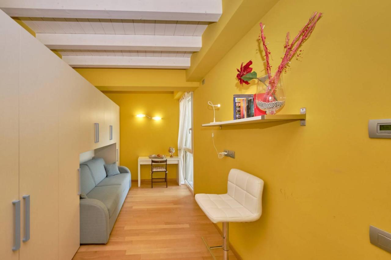 Warda B11 Apartment Desenzano del Garda Dış mekan fotoğraf